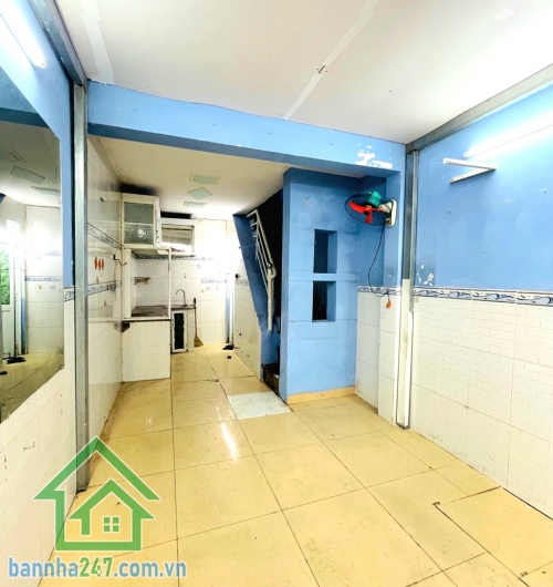 CHỈ 1,9 TỶ - HXH 5,5M - 3 TẦNG - 2 PN - 2WC - Ô TÔ ĐỖ CỬA - GẦN CHỢ LÊ VĂN QUỚI - GIÁ SI.ÊU MỀM