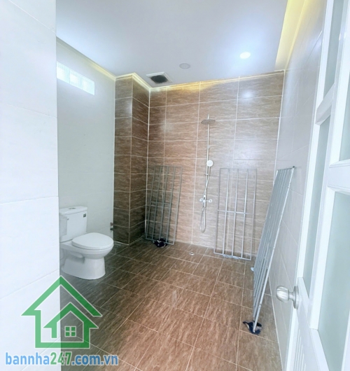 SIÊU HIẾM - NGANG 5M CỰC ĐẸP - KHU VIP TÂY THẠNH - TÂN PHÚ - NHÀ 3 TẦNG KIÊN CỐ - 45M² - SỔ HỒNG HOÀN CÔNG - CHỈ 5 TỶ