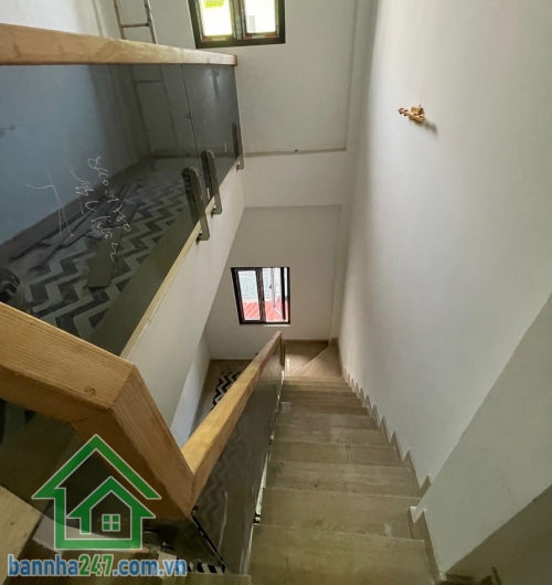 CHỈ 6,8 TỶ - HẺM 4M THÔNG – GIÁP TÂN PHÚ - DT: 65.5M² - NHÀ 3 TẦNG BTCT – (6,75 x 9,47)M – GẦN NGÃ TƯ BỐN XÃ - 4PN KHÉP KÍN - 5 WC
