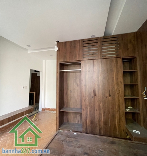 CHỈ 6,8 TỶ - HẺM 4M THÔNG – GIÁP TÂN PHÚ - DT: 65.5M² - NHÀ 3 TẦNG BTCT – (6,75 x 9,47)M – GẦN NGÃ TƯ BỐN XÃ - 4PN KHÉP KÍN - 5 WC