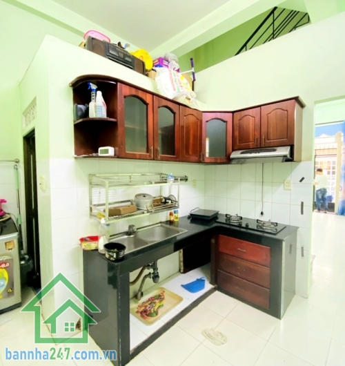 CHỈ 7,8 TỶ – NHÀ ĐẸP HXH – GẦN MẶT TIỀN – KHU DÂN TRÍ CAO – VỊ TRÍ TRUNG TÂM – GẦN NHÀ THỜ TÂN CHÍ LINH - DT: 42M² - 3 TẦNG BTCT - 4 PN, 5 WC