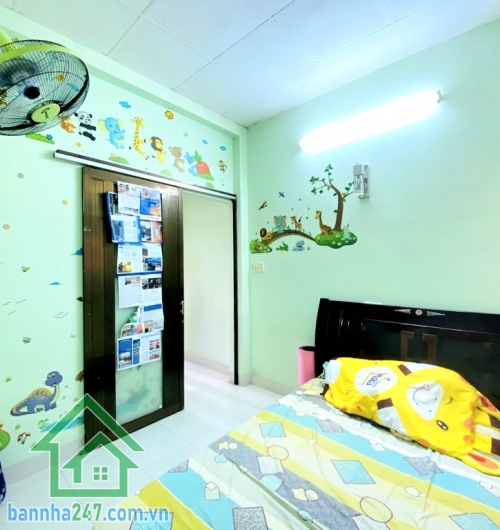 CHỈ 7,8 TỶ – NHÀ ĐẸP HXH – GẦN MẶT TIỀN – KHU DÂN TRÍ CAO – VỊ TRÍ TRUNG TÂM – GẦN NHÀ THỜ TÂN CHÍ LINH - DT: 42M² - 3 TẦNG BTCT - 4 PN, 5 WC