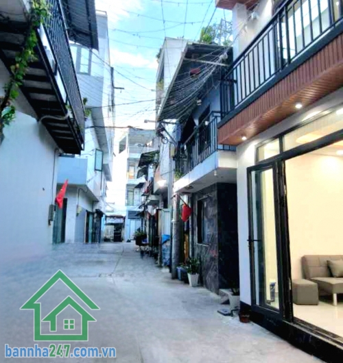 CHỈ 5,2 TỶ – HXH – NHÀ ĐẸP TÂN PHÚ – DT: 44M² (4 x 11) - 2 TẦNG - NGAY CỔNG TRƯỜNG TRÍ ĐỨC – SÁT CELADON CITY 