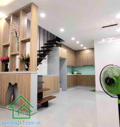 CHỈ 5,2 TỶ – HXH – NHÀ ĐẸP TÂN PHÚ – DT: 44M² (4 x 11) - 2 TẦNG - NGAY CỔNG TRƯỜNG TRÍ ĐỨC – SÁT CELADON CITY 
