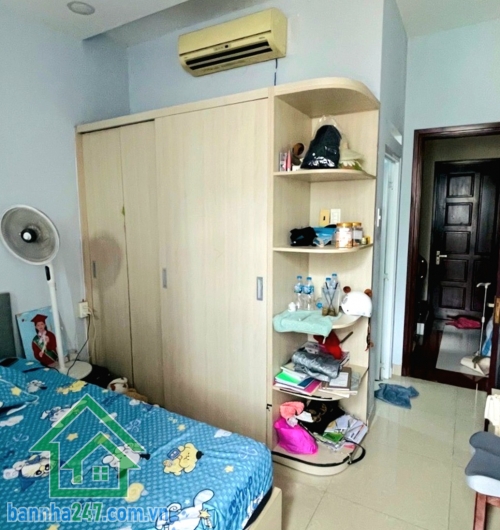 CHỈ 5,85 TỶ – HẺM XE TẢI THẲNG 1 TRỤC – CÁCH VÀI CĂN RA MẶT TIỀN – 42M² – 5 TẦNG – 5PN – 6WC