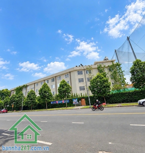 CHỈ 8,5 TỶ – NHÀ ĐẸP 4 TẦNG – HẺM Ô TÔ VÀO NHÀ – NGAY AEON TÂN PHÚ – CELADON – SÁT TRƯỜNG LÊ THÁNH TÔN