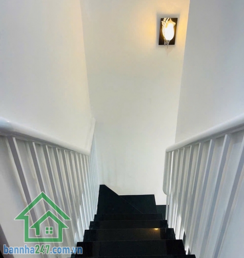 CHỈ 6 T.Ỷ (TL) – TT PHÚ NHUẬN – HẺM XE HƠI VÀO NHÀ – HẺM THÔNG – 30M² – 2 TẦNG