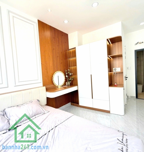CHỈ 5,95 TỶ – HUỲNH VĂN BÁNH PHÚ NHUẬN – 5 TẦNG BTCT – 100M² – 3PN 4 WC – SÂN THƯỢNG VIEW ĐẸP