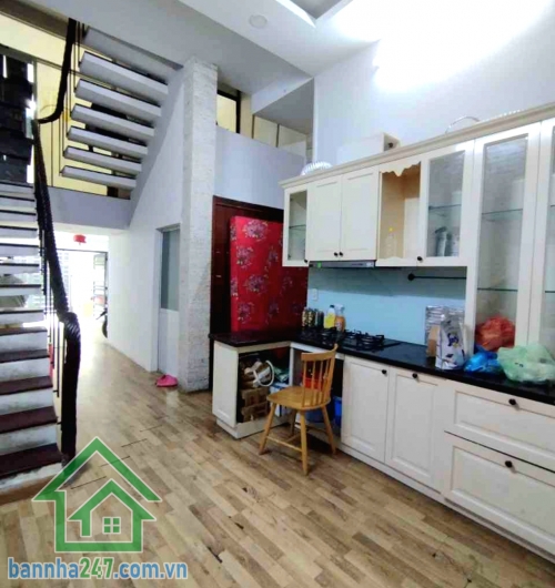 CHỈ 13,5 TỶ – HXH 5M THẲNG 1 TRỤC – 3 CĂN RA MẶT TIỀN – 76M² – 4 TẦNG  BTCT - 7PN - 7WC – DÒNG TIỀN 30TR/THÁNG