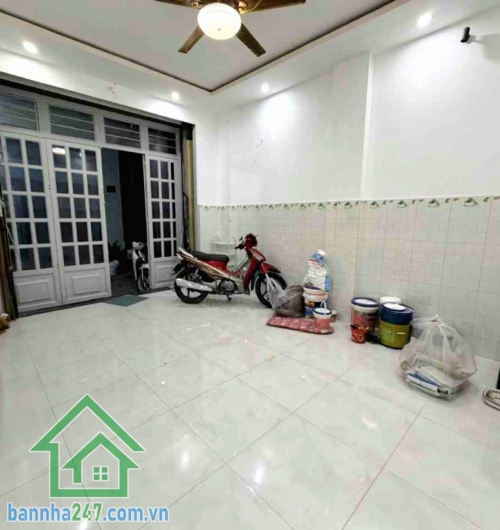 CHỈ 5,2 TỶ – KHU CHỢ VẢI TÂN PHÚ – 3 TẦNG – XE HƠI ĐỖ CỔNG – 32M² – HI.ẾM NH.À B.ÁN