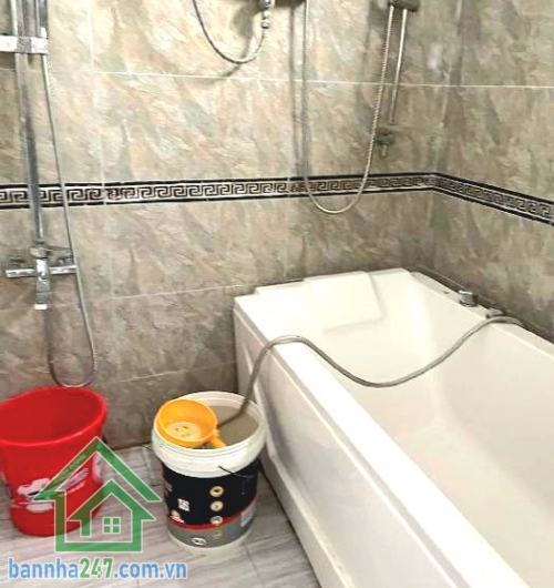 CHỈ 7,1 TỶ – 2 MẶT HẺM XE TẢI – NGANG 6,25M HIẾM – Ô TÔ NGỦ TRONG NHÀ – 71,2M² – GẦN CHỢ NGUYỄN SƠN