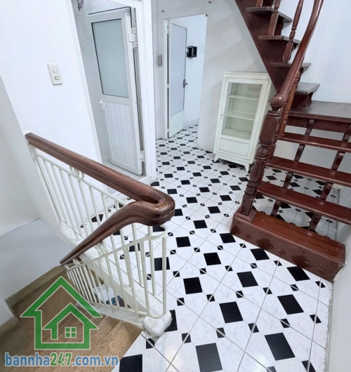 CHỈ 4,98 TỶ – NHÀ 3 TẦNG – 3 PHÒNG NGỦ – 32M² VUÔNG VỨC – GẦN NGÃ TƯ BẢY HIỀN - 3PN - 3WC