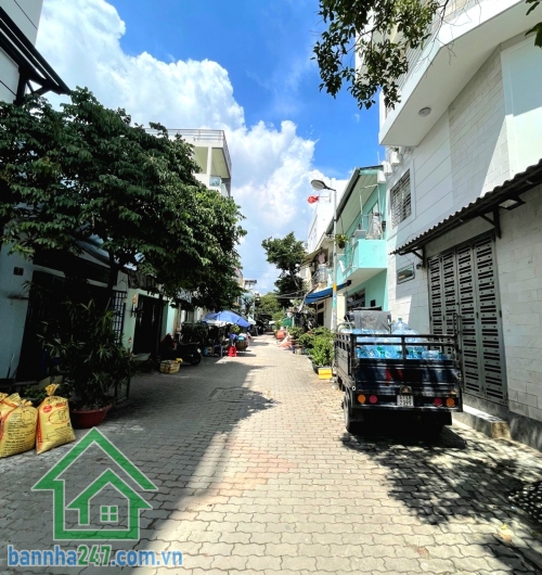 H3G GẦN HẺM XE TẢI THÔNG – GẦN TÂN PHÚ - 3 TẦNG – 32,5M² (4 x 8,03) – 3 PN – SỔ MỚI 2026 - NHỈNH 3 T.Ỷ