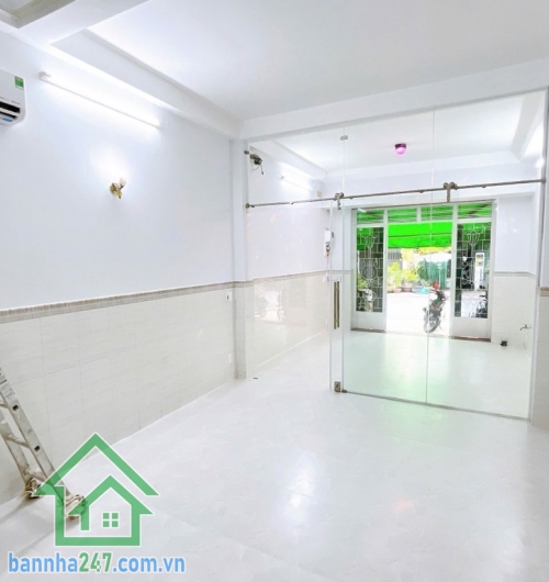 MTKD LÊ SAO – PHÚ THẠNH, TÂN PHÚ – DT(4 x 18)M - ĐƯỜNG NHỰA12M - LỀ 3M – ĐANG CHO THUÊ 17,5 TRIỆU/THÁNG