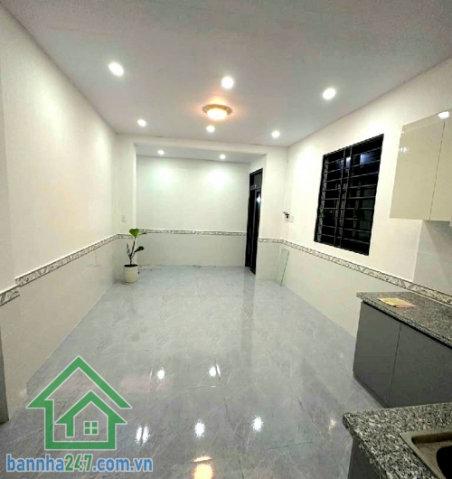 NHÀ ĐẸP Ở NGAY – CHỈ 3,15 Tỷ - DT: 28m² – KHU LÊ ANH XUÂN – TRẦN PHÚ – SỔ HỒNG RIÊNG Diện tích: 8x4m (28m²) – sử dụng 56m² Kết cấu: 1 trệt 1 lầu, 2 phòng ngủ, 2 WC Nhà mới vào ở ngay.