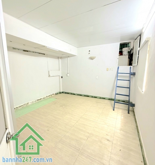 CHỈ 5.7 TỶ (TL) – CĂN GÓC HAI MẶT THOÁNG – HXH – KHU BÀU CÁT TÂN BÌNH – 74M² – GIÁ TỐT NHẤT KHU VỰC Vị trí: Ngay trung tâm khu Bàu Cát, Tân Bình – khu dân trí cao, an ninh, yên tĩnh. 