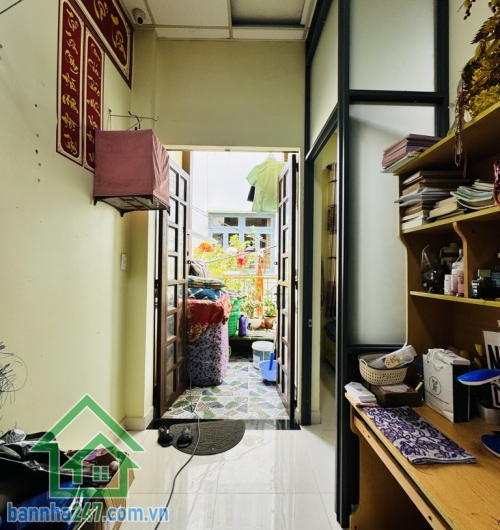 NHÀ MỚI LẠC LONG QUÂN - ÂU CƠ TÂN BÌNH – HẺM XE HƠI – 47M2 NỞ HẬU – NGANG 4.6M – 2 TẦNG – CHỈ 5.4 TỶ TL Diện tích: 47m2, ngang 4.4m nở hậu đẹp. Kết cấu: 1 trệt + 1 lầu. 3PN - 2WC. 