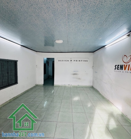 GÓC 2 MẶT TIỀN – HẺM XE HƠI ÂU CƠ – TÂN BÌNH – 62M² – CHỈ 4,99 TỶ Vị trí vàng: Giữa Lũy Bán Bích và Âu Cơ – hẻm xe hơi 1 sẹc, góc 2 mặt tiền cực thoáng. Hẻm đang tráng nhựa.