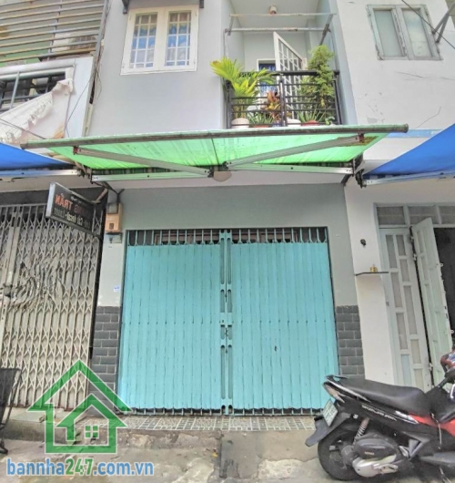 CHỈ 3,95 TỶ - NHÀ ĐẸP – HẺM XE HƠI – DT: 28m² (3x9) – 3 tầng BTCT - 3PN – 2WC DT: 28m² (3x9) – 3 tầng BTCT kiên cố.  Công năng: 3PN – 2WC, đầy đủ tiện nghi.