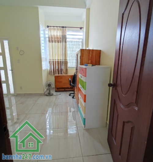 CHỈ 4.8 TỶ – NHÀ 3 TẦNG BTCT – GẦN TRƯỜNG CHINH – SÂN BAY TÂN SƠN NHẤT – 40M² – NHÀ MỚI Ở NGAY Diện tích: 40m² – kết cấu 1 trệt 2 lầu BTCT – 2PN – 3WC