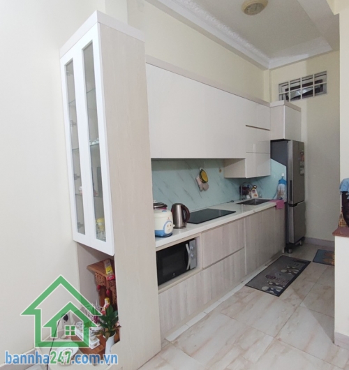 CHỈ 4.8 TỶ – NHÀ 3 TẦNG BTCT – GẦN TRƯỜNG CHINH – SÂN BAY TÂN SƠN NHẤT – 40M² – NHÀ MỚI Ở NGAY Diện tích: 40m² – kết cấu 1 trệt 2 lầu BTCT – 2PN – 3WC