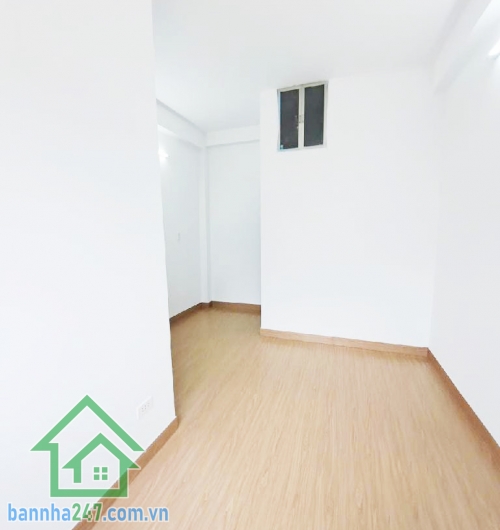 CHỈ 3,65 TỶ – NHÀ 4 TẦNG BTCT – SÁT AEON TÂN PHÚ – HẺM 3M – 3 PHÒNG NGỦ – 4WC Diện tích: 21.2m² (DTXD: 18.1m², DTSD: 72m²) Kết cấu: 1 trệt, 3 lầu, sân thượng, 3PN – 4WC