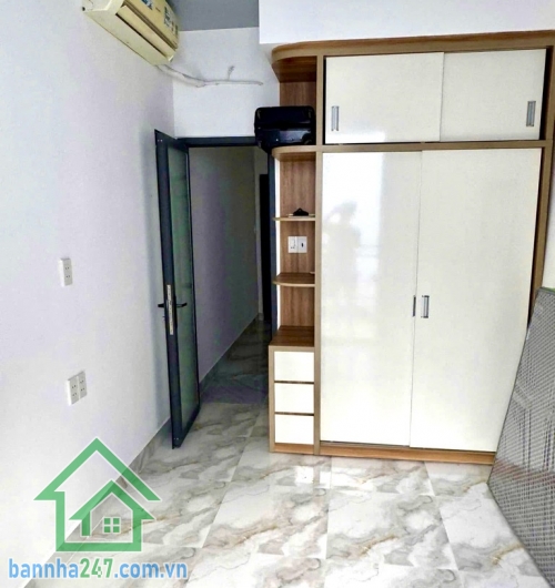 CHỈ 3,95 TỶ – NHÀ MỚI ĐẸP – TRUNG TÂM QUẬN 11 – HỒNG BÀNG – 3/2 DT: 39m² (3x13m) – 1 trệt 1 lầu, 2PN – 2WC Hẻm 3m trước nhà, 20m ra hẻm xe hơi thông, có sân để xe rộng.