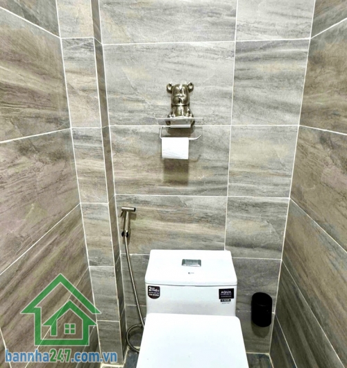 CHỈ 3,95 TỶ – NHÀ MỚI ĐẸP – TRUNG TÂM QUẬN 11 – HỒNG BÀNG – 3/2 DT: 39m² (3x13m) – 1 trệt 1 lầu, 2PN – 2WC Hẻm 3m trước nhà, 20m ra hẻm xe hơi thông, có sân để xe rộng.