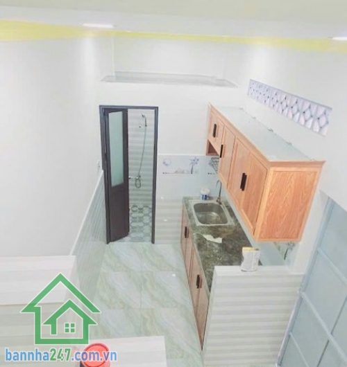 CHỈ 2.75 TỶ – SIÊU PHẨM 2 TẦNG MỚI – SÁT MẶT TIỀN LÊ ĐẠI HÀNH – SỔ RIÊNG – DT 21M² (DTSĐ 42M²) * Kết cấu 2 tầng: 2PN – 2WC * Nhà mới cứng, chủ tặng 2 máy lạnh
