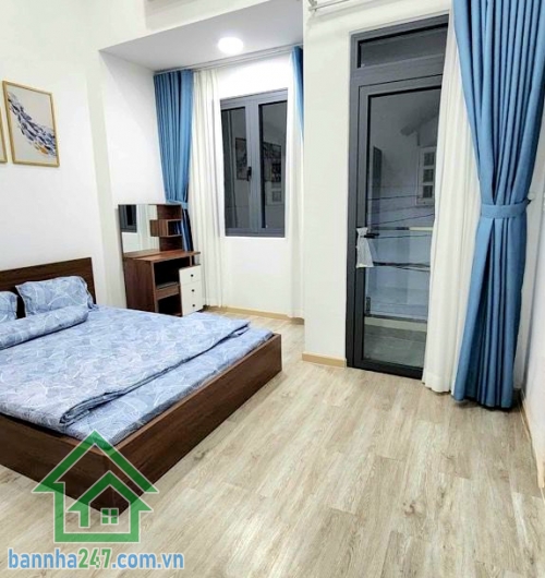 CHỈ 4.9 TỶ – HXH THÔNG HƯƠNG LỘ 2 – 40M² – 3PN – 3WC – NHÀ ĐẸP ĐỦ CÔNG NĂNG * Diện tích: 4 x 10m – 40m² * Kết cấu: 2 tầng**, 3 phòng ngủ, 3WC * Hẻm xe hơi thông Mob 0933144037
