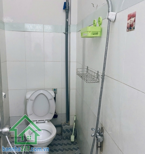 CHỈ 4.3 TỶ (TL) – NHÀ 1 LẦU TRƯỜNG CHINH – TÂN SƠN NHÌ – TÂN PHÚ – ĐANG CHO THUÊ 7TR/THÁNG Diện tích: 4m x 12m – DTCN 47m² Kết cấu: 1 trệt, 1 lầu, xây chắc chắn. 