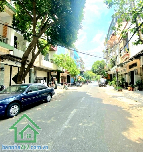 CHỈ 13,5 TỶ (TL) – MTKD KHU BÀU CÁT – 4 TẦNG ĐƯỜNG 12M CÓ LỀ – NGUYỄN HỒNG ĐÀO – DTCN 72M² (4x18) - 5PN, 4WC 