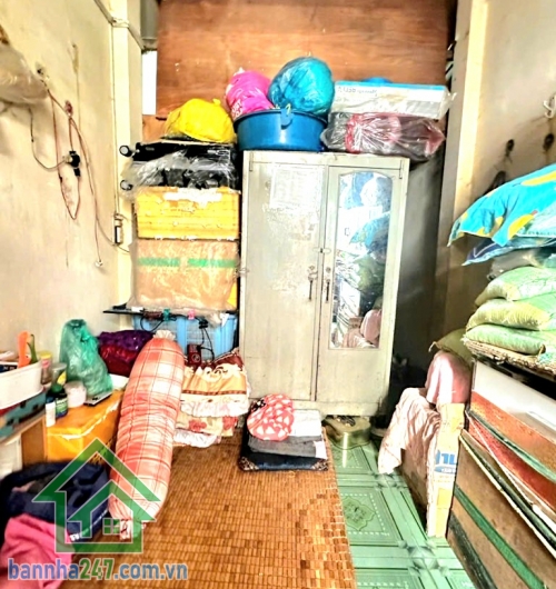 NHÀ QUẬN 10 – CHỈ 5 TỶ - DT: 36/39m² – HXH THÔNG – SÁT MẶT TIỀN HOÀ HẢO – NHÀ MỘT ĐỜI CHỦ – TIỆN XÂY MỚI Kết cấu hiện hữu: 1 trệt + 1 lửng + 1 lầu BTCT 3PN - 2WC