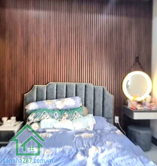 CHỈ 9,5 TỶ – NHÀ ĐẸP LUNG LINH – 62M² – 4 TẦNG BTCT – HXH LÊ THÚC HOẠCH – TẶNG 50% NỘI THẤT XỊN * Kết cấu: 4 tầng BTCT, 5PN – 6WC, phòng khách, bếp, sân, ban công rộng rãi.