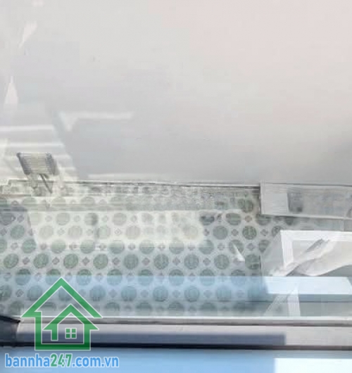 CHỈ 9,5 TỶ – NHÀ ĐẸP LUNG LINH – 62M² – 4 TẦNG BTCT – HXH LÊ THÚC HOẠCH – TẶNG 50% NỘI THẤT XỊN * Kết cấu: 4 tầng BTCT, 5PN – 6WC, phòng khách, bếp, sân, ban công rộng rãi.