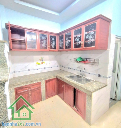 CHỈ 3,65 TỶ – 41m² – HXH ĐỔ CỬA – KHU VIP BÀU CÁT – NHÀ TRỐNG GIAO NGAY 2PN – 2WC – SỔ ĐẸP NỞ HẬU - Kết cấu: 1 trệt – 1 lầu. 2 phòng ngủ – 2 WC – phòng khách – bếp.