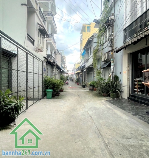 CHỈ 6,85 TỶ – NHÀ ĐẸP GÒ DẦU, TÂN PHÚ – HẺM 6M Ô TÔ NGỦ TRONG NHÀ – DT 57,5M² (4x14) – 3 TẦNG – 4 PHÒNG NGỦ, 3 WC Vị trí cực đẹp, hẻm 6m thông thoáng, cách mặt tiền vài bước, kết nối nhanh các trục đường lớn Bình Long, Tân Kỳ Tân Quý.