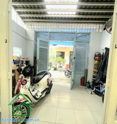 CHỈ 6,85 TỶ – NHÀ ĐẸP GÒ DẦU, TÂN PHÚ – HẺM 6M Ô TÔ NGỦ TRONG NHÀ – DT 57,5M² (4x14) – 3 TẦNG – 4 PHÒNG NGỦ, 3 WC Vị trí cực đẹp, hẻm 6m thông thoáng, cách mặt tiền vài bước, kết nối nhanh các trục đường lớn Bình Long, Tân Kỳ Tân Quý.