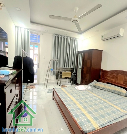 CHỈ 6,85 TỶ – NHÀ ĐẸP GÒ DẦU, TÂN PHÚ – HẺM 6M Ô TÔ NGỦ TRONG NHÀ – DT 57,5M² (4x14) – 3 TẦNG – 4 PHÒNG NGỦ, 3 WC Vị trí cực đẹp, hẻm 6m thông thoáng, cách mặt tiền vài bước, kết nối nhanh các trục đường lớn Bình Long, Tân Kỳ Tân Quý.