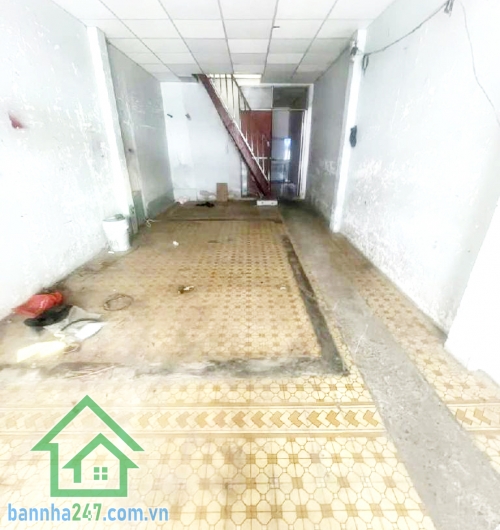 CHỈ 10 TỶ – NHÀ HẺM XE HƠI 7M THÔNG – PHẠM VĂN HAI – NGAY CHỢ PHẠM VĂN HAI – GẦN TRƯỜNG SA Diện tích: 54m² (3.8 x 14), sổ vuông vức, pháp lý chuẩn Kết cấu: 1 trệt, 1 gác lửng, gồm 2PN, 2WC