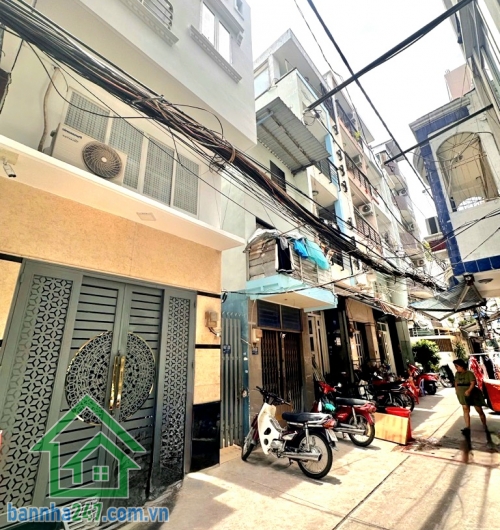 NHỈNH 9 TỶ – HAI MẶT TIỀN KINH DOANH – KHU ẨM THỰC HỒ THỊ KỶ – QUẬN 10 Vị trí: Trung tâm Quận 10, khu chợ hoa – ẩm thực Hồ Thị Kỷ, cực kỳ sầm uất, khách qua lại.