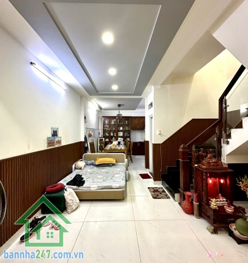 BÁN NHÀ 3 TẦNG – CHỢ VẢI PHÚ THỌ HÒA – HẺM Ô TÔ – NHÀ MỚI – CHỈ 6,4 TỶ  Vị trí: Trung tâm Phú Thọ Hòa – gần chợ Vải – di chuyển dễ dàng ra Lũy Bán Bích - Âu Cơ