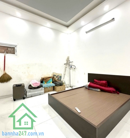 BÁN NHÀ 3 TẦNG – CHỢ VẢI PHÚ THỌ HÒA – HẺM Ô TÔ – NHÀ MỚI – CHỈ 6,4 TỶ  Vị trí: Trung tâm Phú Thọ Hòa – gần chợ Vải – di chuyển dễ dàng ra Lũy Bán Bích - Âu Cơ