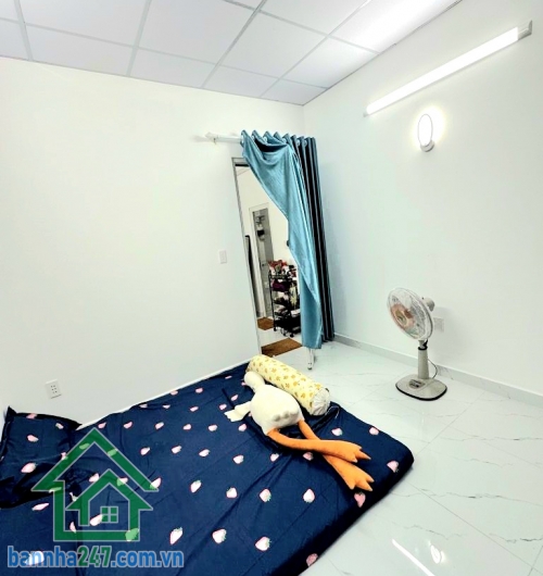 CHỈ 3,65 TỶ – NHÀ ĐẸP KHU VIP DÂN TRÍ – MTKD NGAY NGUYỄN SƠN – CÓ DÒNG TIỀN - 2PN - 2WC Vị trí đẹp: khu VIP dân trí cao, ngay Nguyễn Sơn, gần chợ Tân Hương