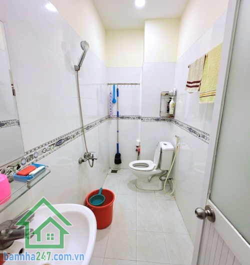 CHỈ 6,99 TỶ - SIÊU PHẨM NHÀ PHỐ 4 TẦNG – KHU VIP TÂN SƠN NHÌ (TÂN PHÚ) - HẺM Ô TÔ – ĐI BỘ RA CÔNG VIÊN – 3 PHÚT AEON MALL - 5 PN – 4 WC Diện tích sử dụng: ~175m²