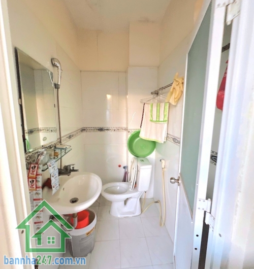 CHỈ 6,99 TỶ - SIÊU PHẨM NHÀ PHỐ 4 TẦNG – KHU VIP TÂN SƠN NHÌ (TÂN PHÚ) - HẺM Ô TÔ – ĐI BỘ RA CÔNG VIÊN – 3 PHÚT AEON MALL - 5 PN – 4 WC Diện tích sử dụng: ~175m²
