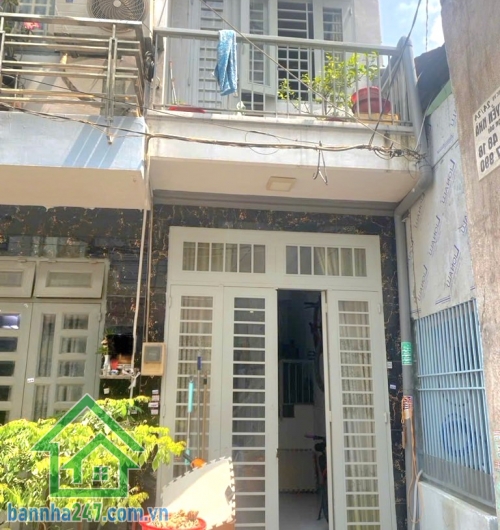 HẺM Ô TÔ – NGAY AEON MALL – NHÀ 2 TẦNG – CHỈ 2.7 TỶ DTSD: 31.5m² (1 trệt 1 lầu – 2PN, 2WC, PK, bếp) Hẻm ô tô rộng, dân trí cao, gần Aeon Mall, Celadon City, chợ Tân Hương.