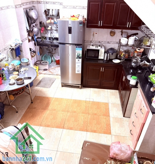 NHÀ MẶT TIỀN BÌNH TÂN – ĐƯỜNG 16M – 4 TẦNG BTCT – 4PN – 5WC – CHỈ 7,1 TỶ  DT: 3.9 x 15m – nở hậu nhẹ, phong thuỷ tốt.  Kết cấu 4 tầng BTCT chắc chắn – 4PN (WC trong phòng)