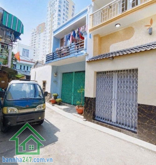CHỈ 3,38 TỶ – SIÊU PHẨM TÂN PHÚ – 3 TẦNG – FULL NỘI THẤT  Lô góc thoáng đẹp – giá cực mềm – dọn vào ở ngay! Kết cấu: 1 trệt 2 lầu + phòng thờ. Công năng: 3PN – 2WC. Nhà full nội thất – xách vali vào ở. Lô góc thoáng mát – không lộ giới. Tân Thành – Tân Ph