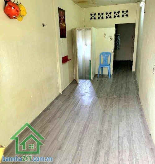 CHỈ 4,95 TỶ - NHÀ QUẬN 10 – HẺM THÔNG 3/2 – GẦN BV TRƯNG VƯƠNG & ĐH BÁCH KHOA DT: 26m² (2.4 x 11) – 1 trệt 1 lầu – 2PN – 2WC – Có sẵn dòng tiền 8 triệu/tháng 